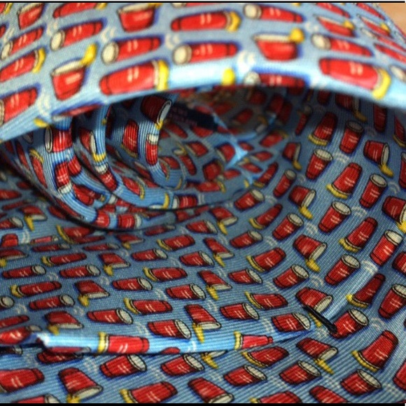 RARE Vineyard Vines Red Flip Cup Tie - Picture 5 of 8